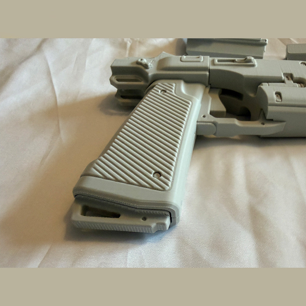 Bo-Katan Westar-35 Blaster Mandalorian 1:1 Scale 3D Printed Star Wars Cosplay