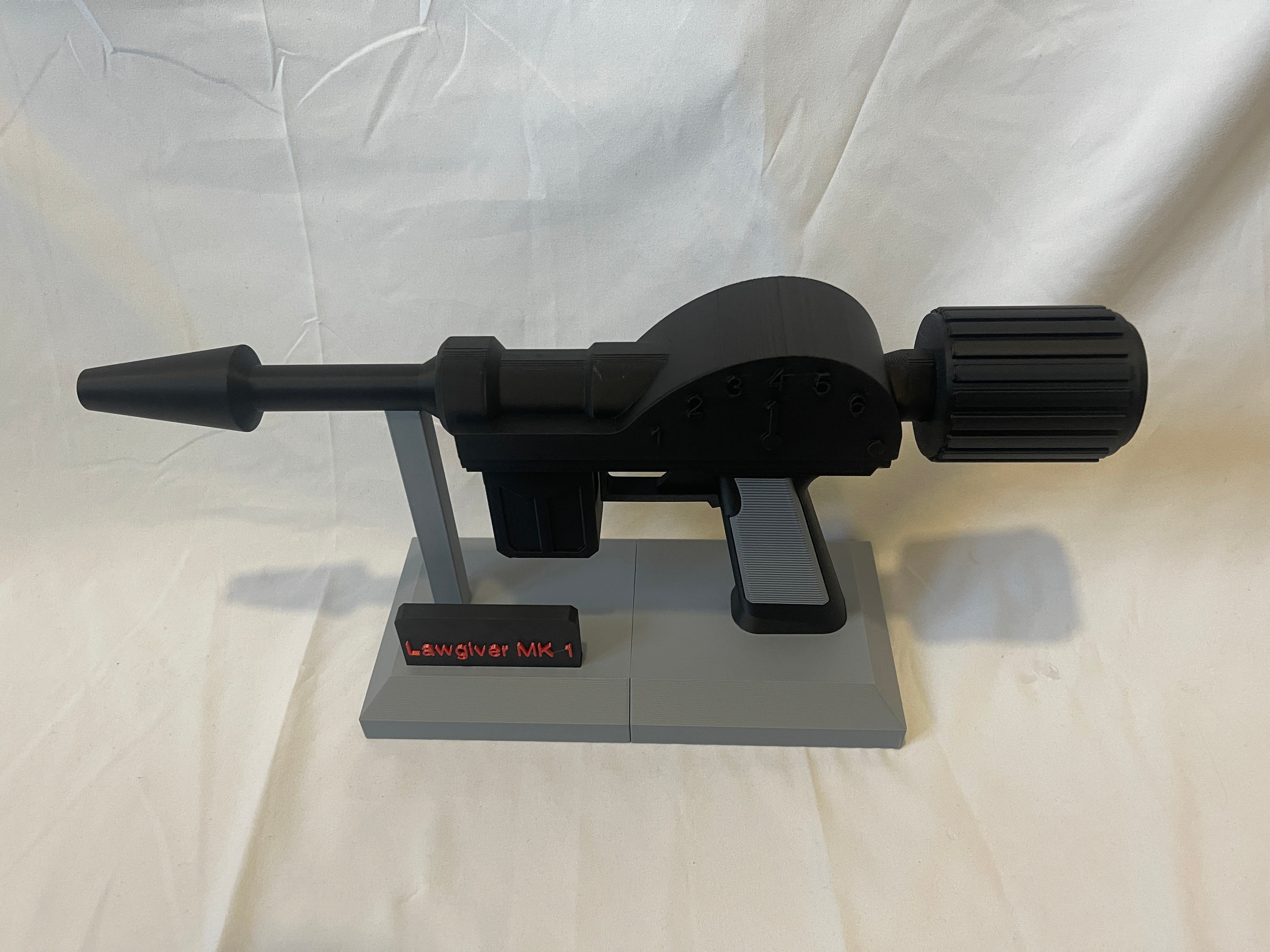 Judge Dredd Lawgiver Mk 1