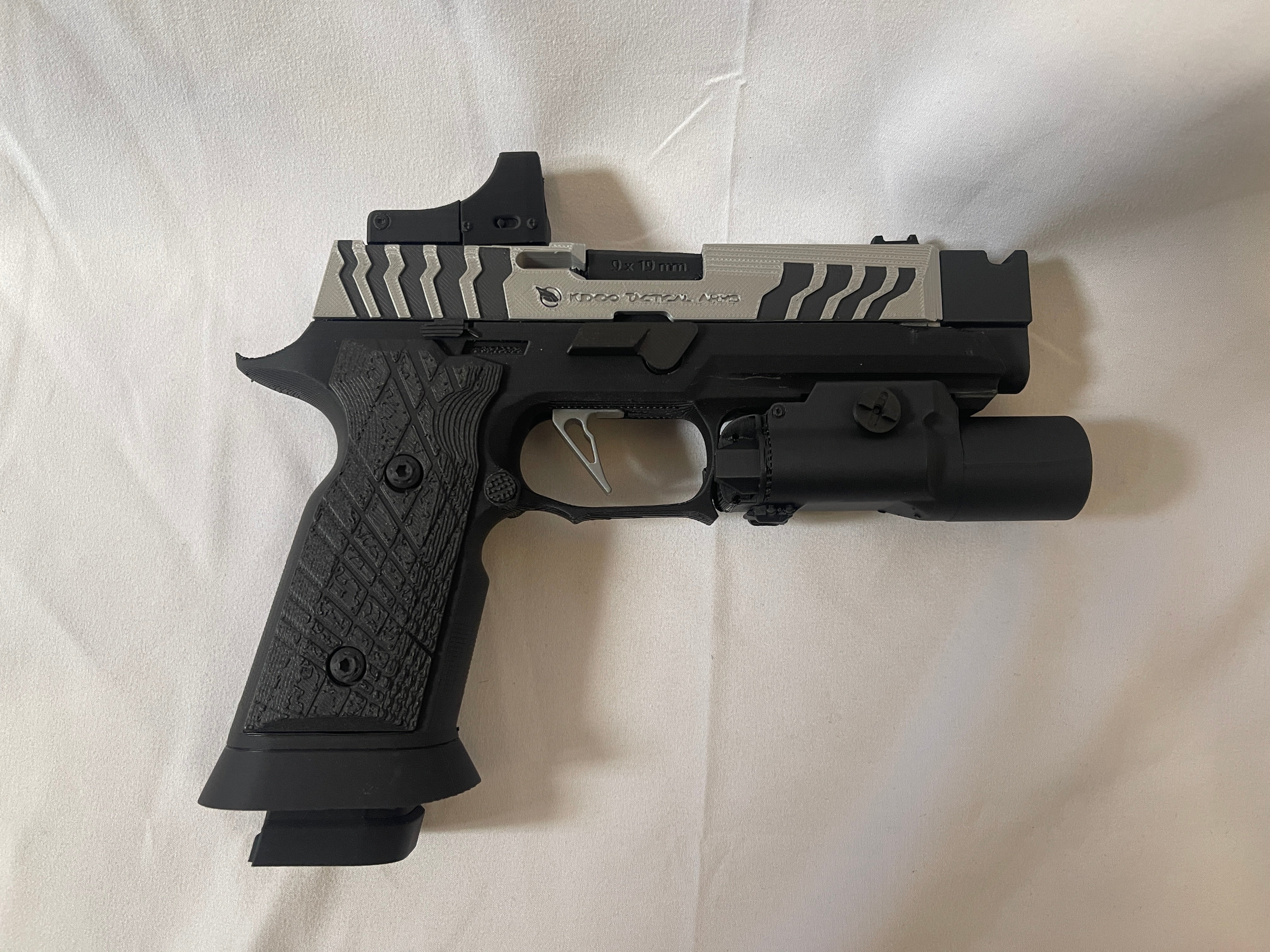 Alligator Snapper RESIDENT EVIL 9 REQUIEM Leon Kennedy 1:1 3D Printed Cosplay