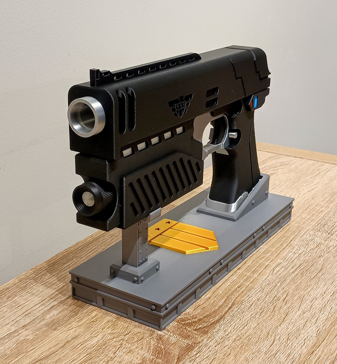 Judge Dredd Lawgiver MkII (1995) 3D Printed Cosplay Prop Replica