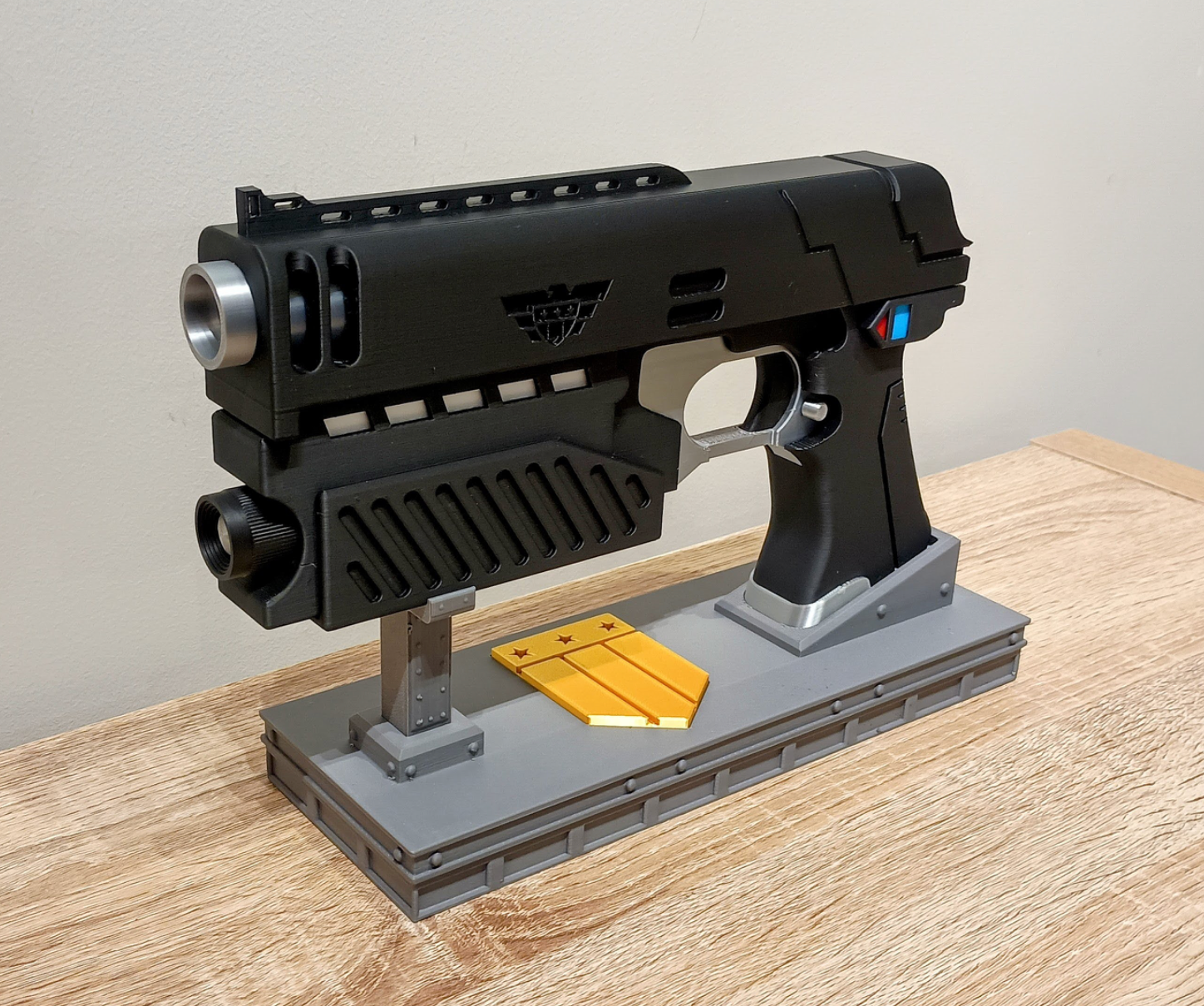 Judge Dredd Lawgiver MkII (1995) 3D Printed Cosplay Prop Replica