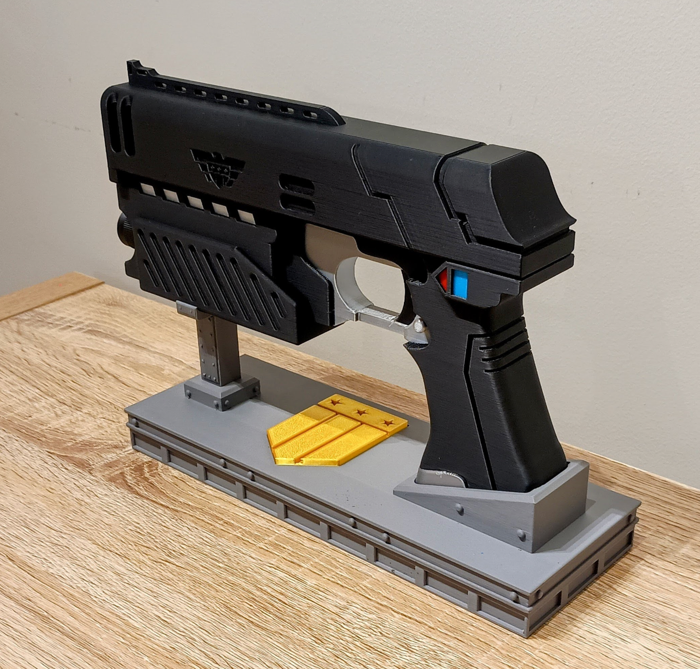 Judge Dredd Lawgiver MkII (1995) 3D Printed Cosplay Prop Replica