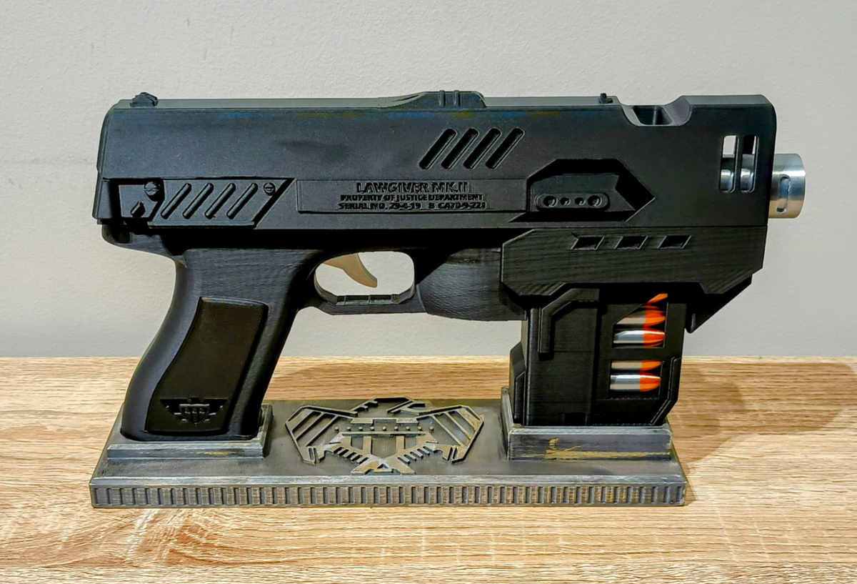 Dredd Props Judge Dredd Lawgiver 2012 3D Printed Cosplay Prop Replica – We Are Geeks
