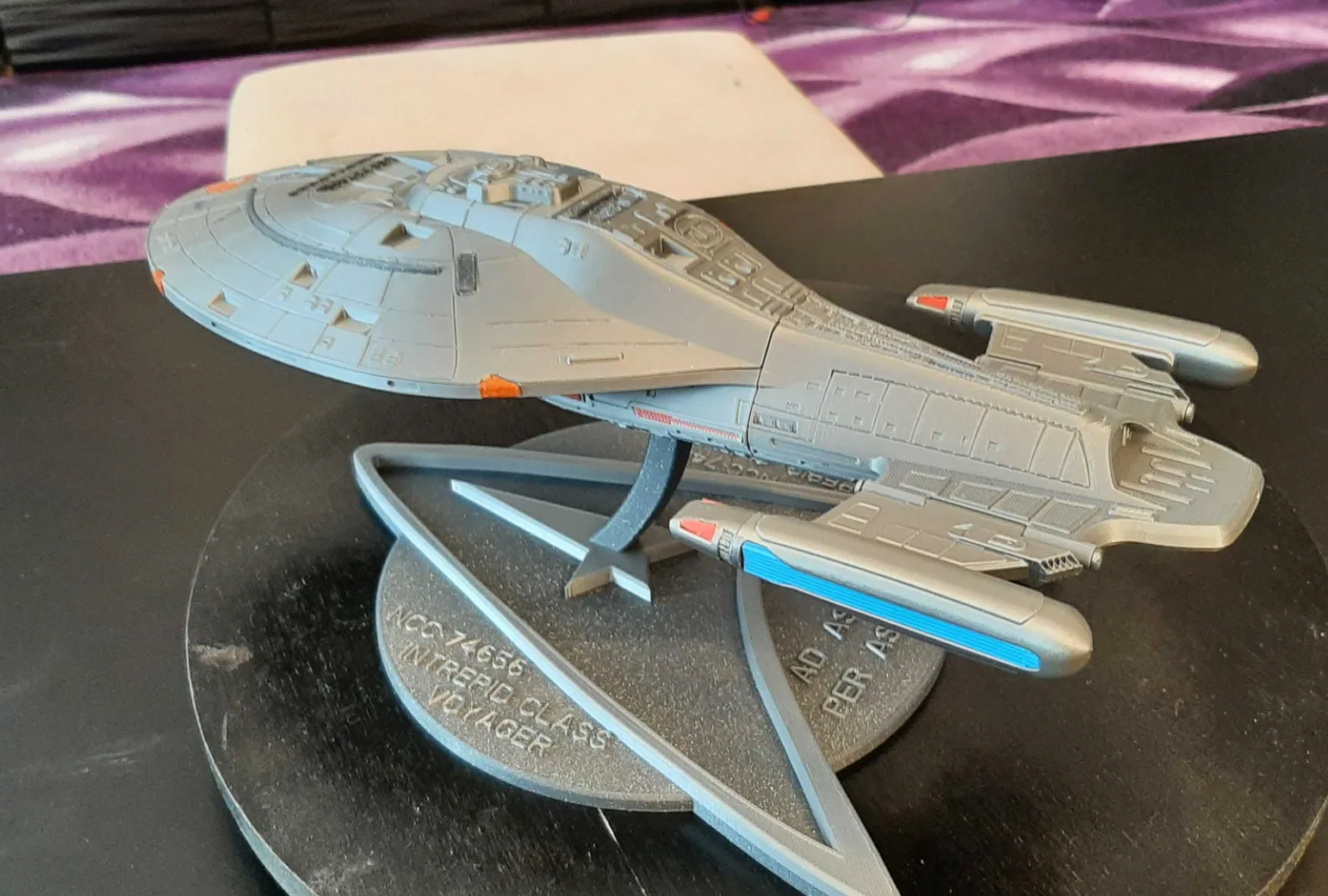 Star Trek USS Voyager NCC-74656 Display Model
